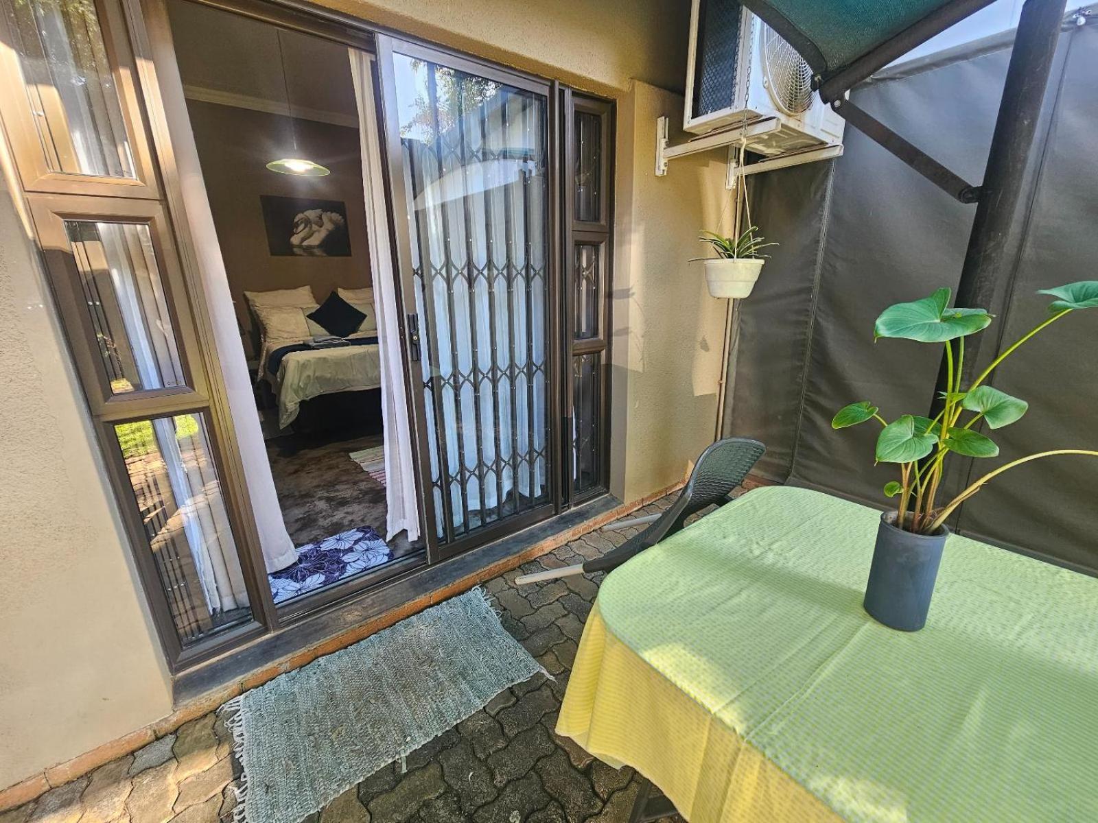 Apricity Inn Луіс-Трічард Номер фото